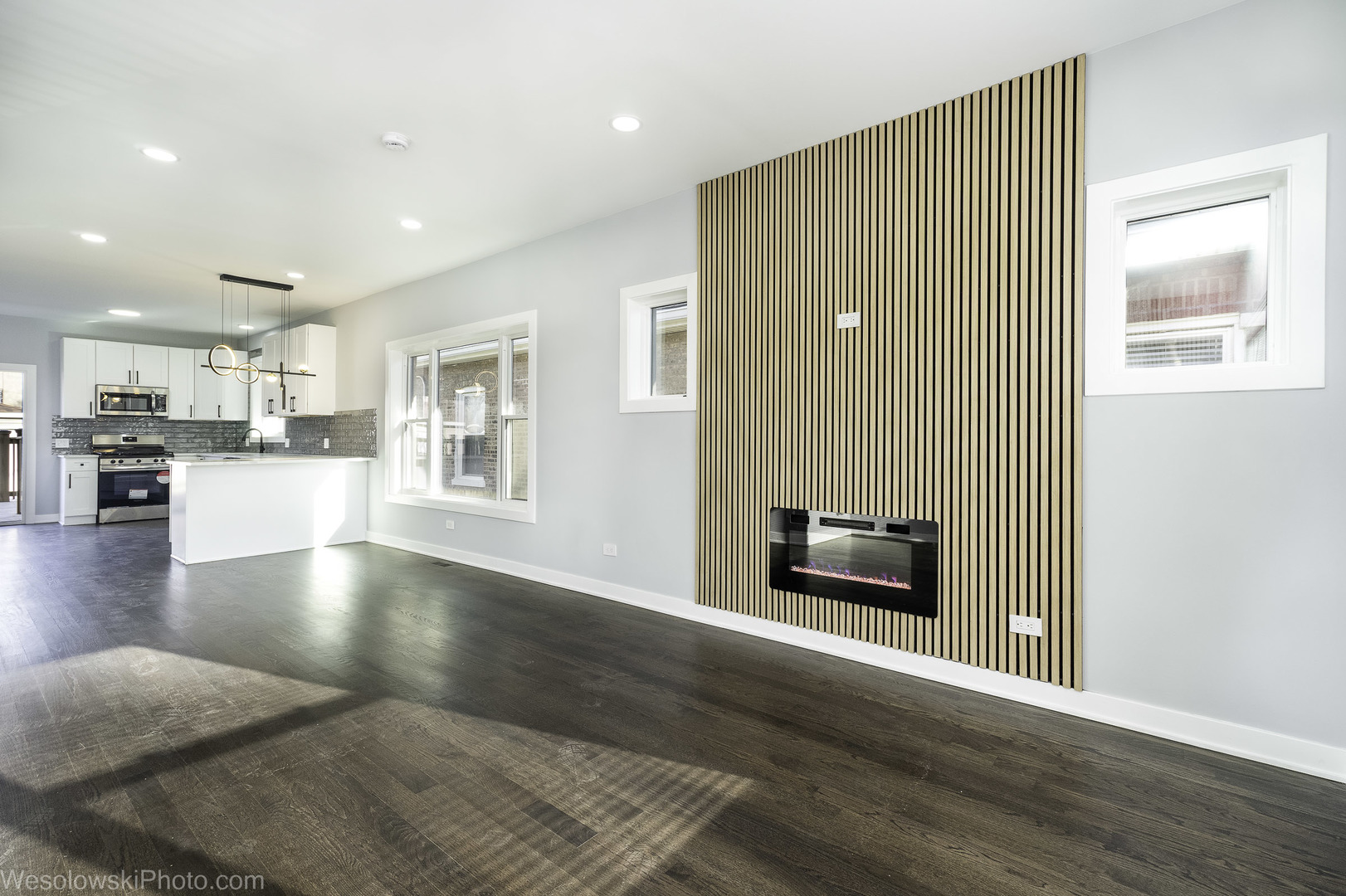 1047 N Saint Louis Avenue, Chicago, IL 60651