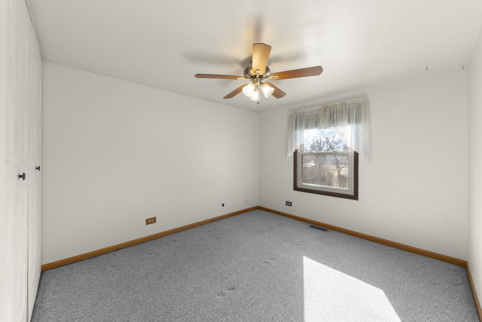 127 Monticello Circle, Bolingbrook, IL 60440