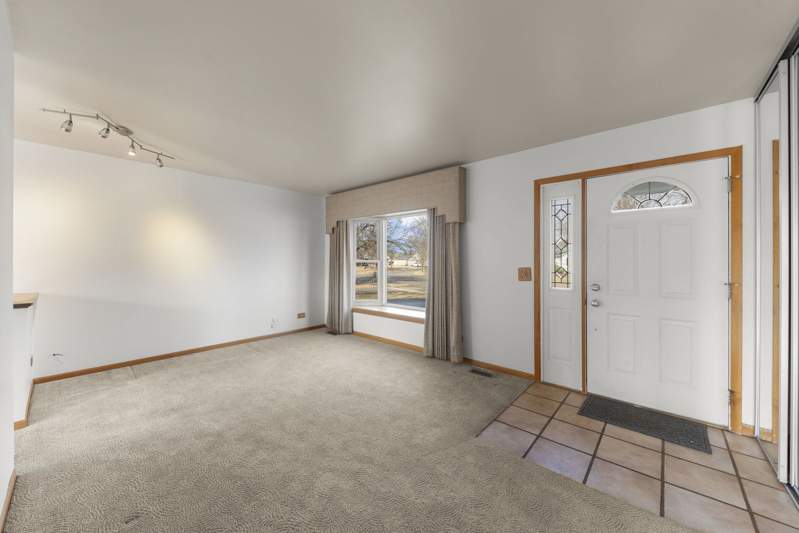 127 Monticello Circle, Bolingbrook, IL 60440