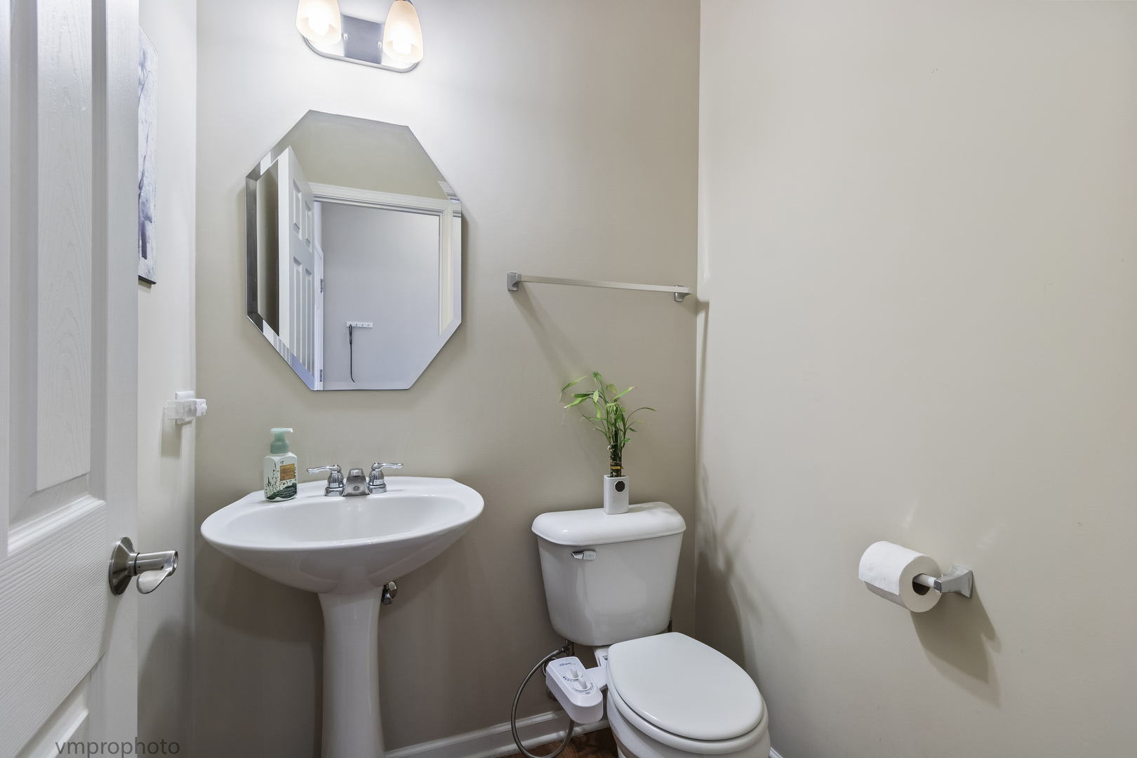 9834 Cummings Street, Huntley, IL 60142