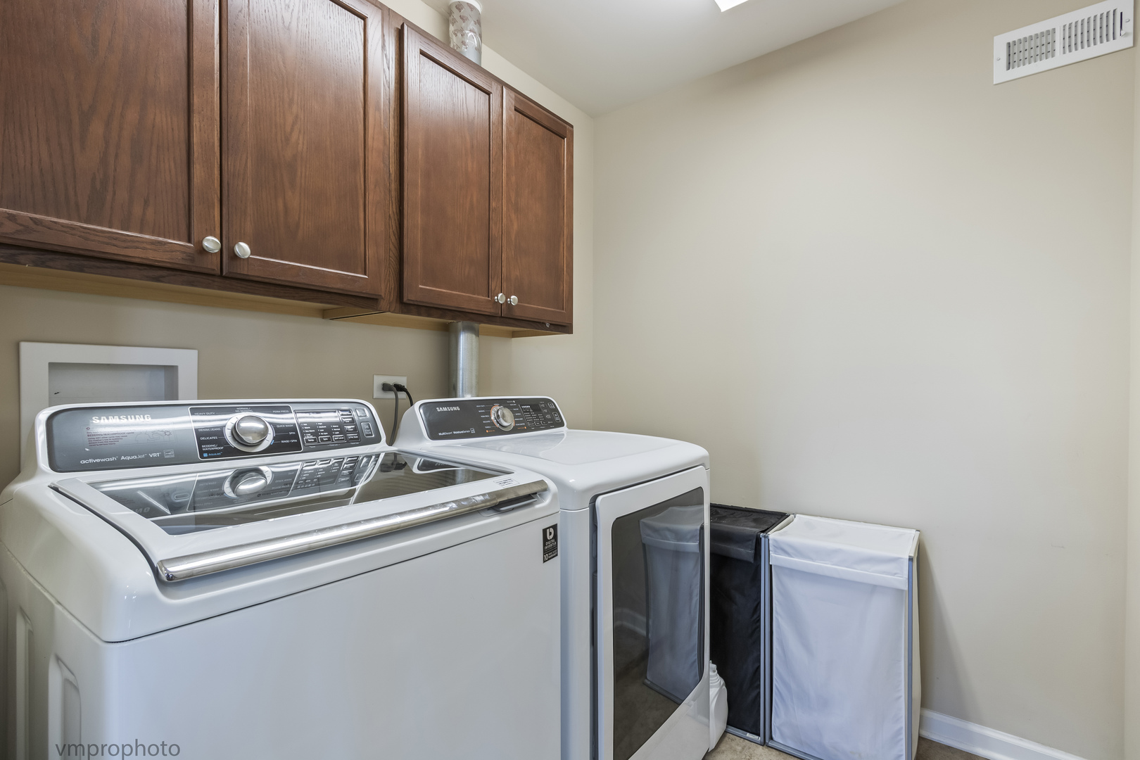 9834 Cummings Street, Huntley, IL 60142