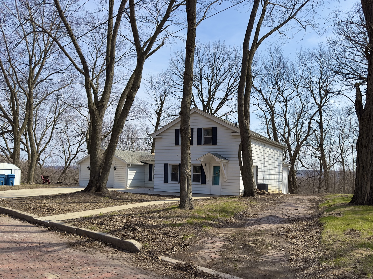 1704 Main Street, Peru, IL 61354