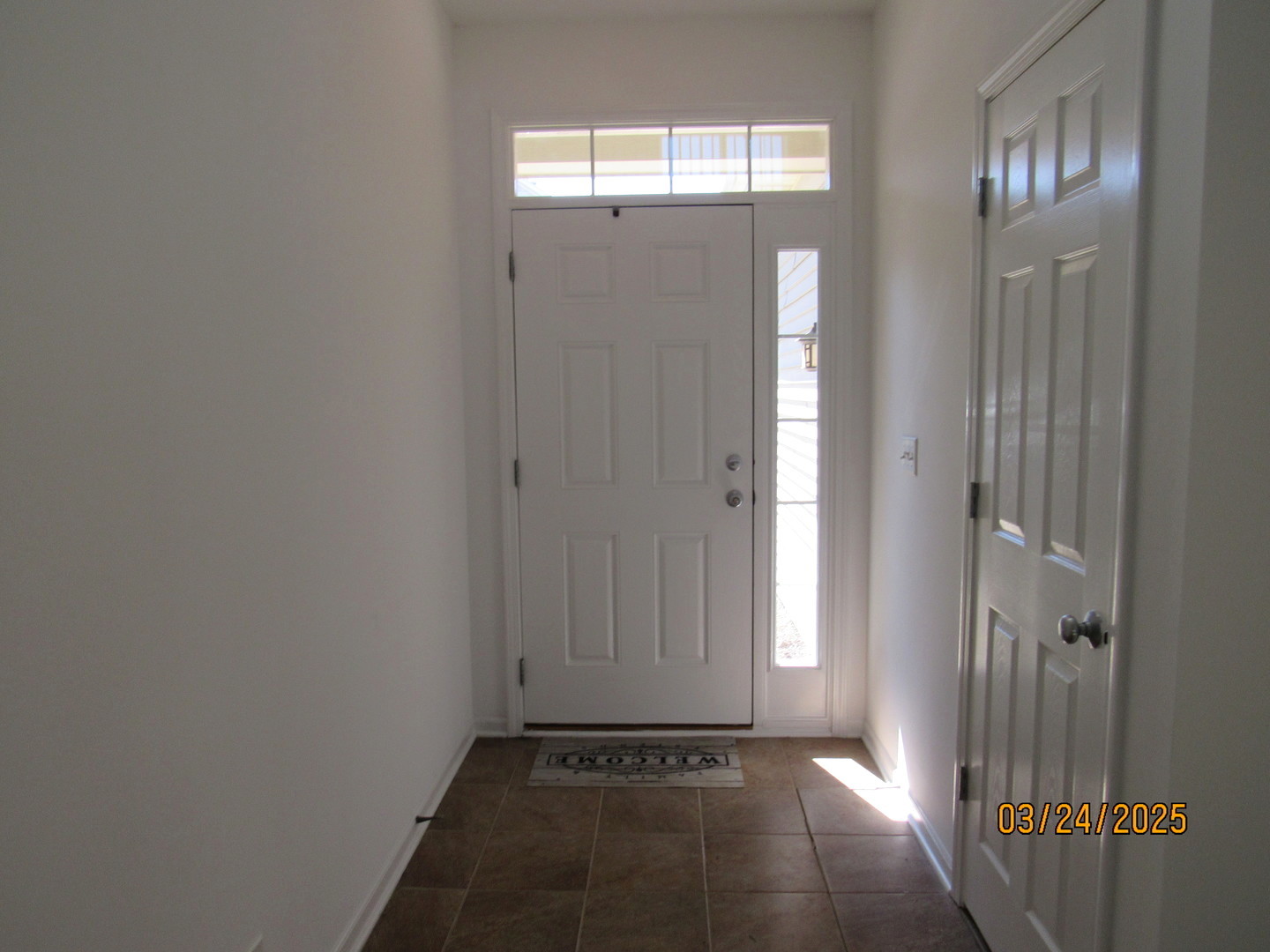 494 S Jade Lane, Round Lake, IL 60073