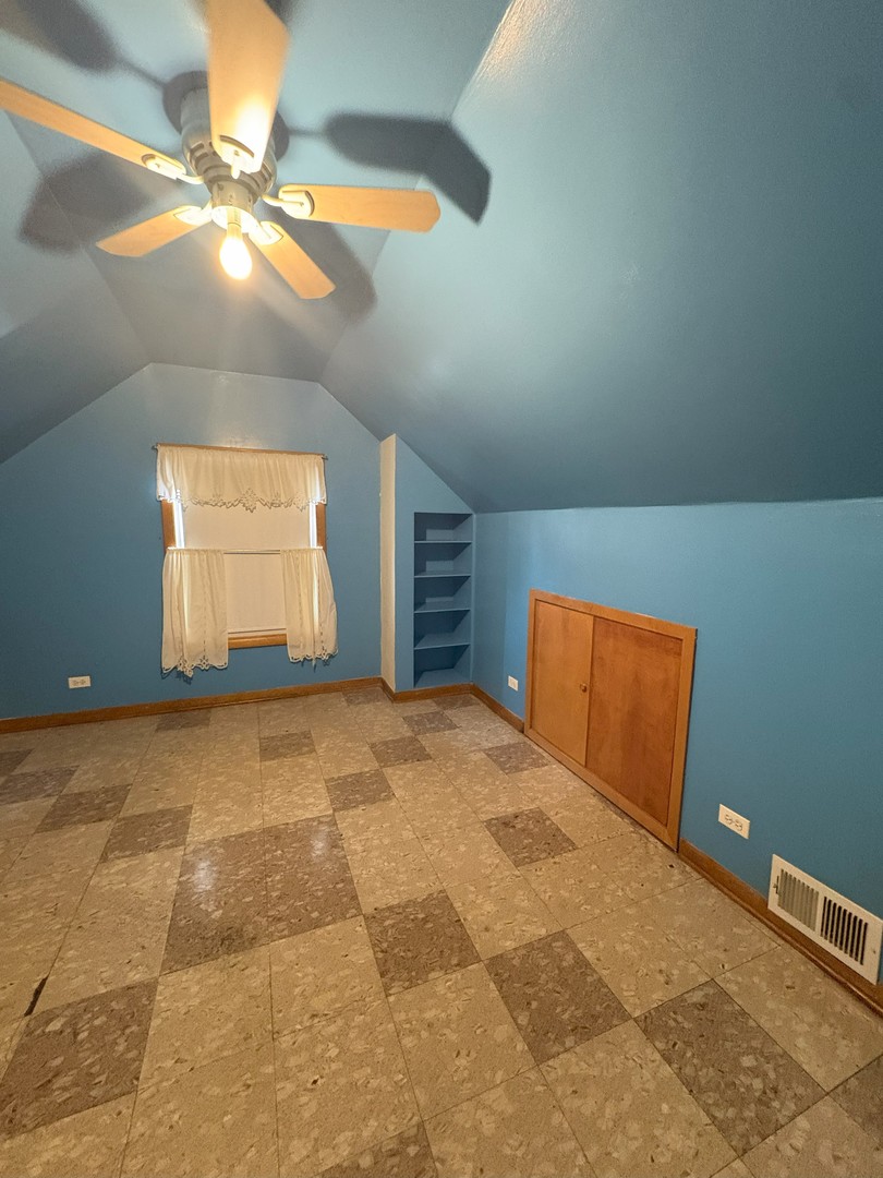 3112 Pearl Avenue, Melrose Park, IL 60164