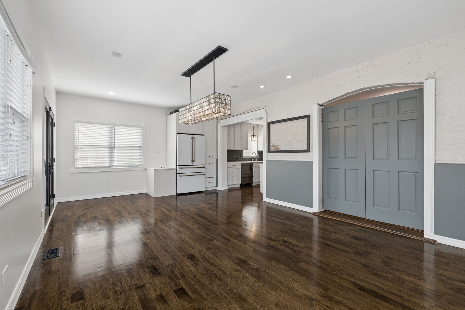 10547 S TROY Street, Chicago, IL 60655
