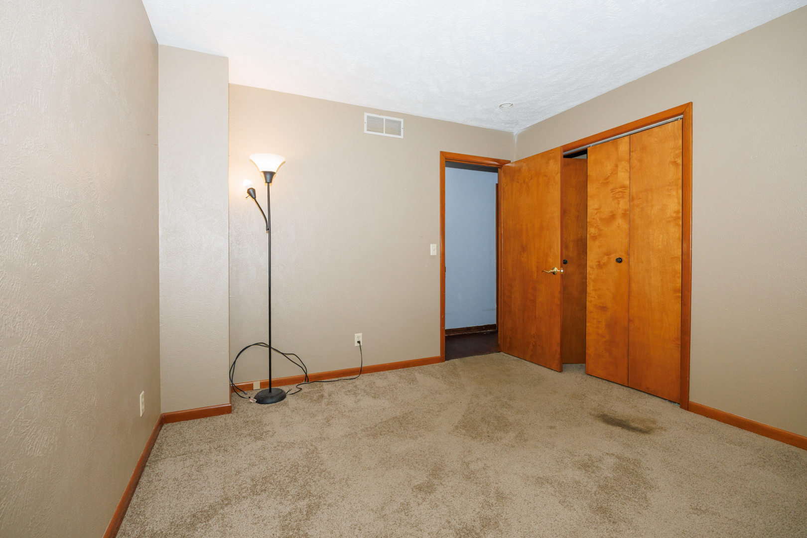 1202 N Linden Street, Normal, IL 61761