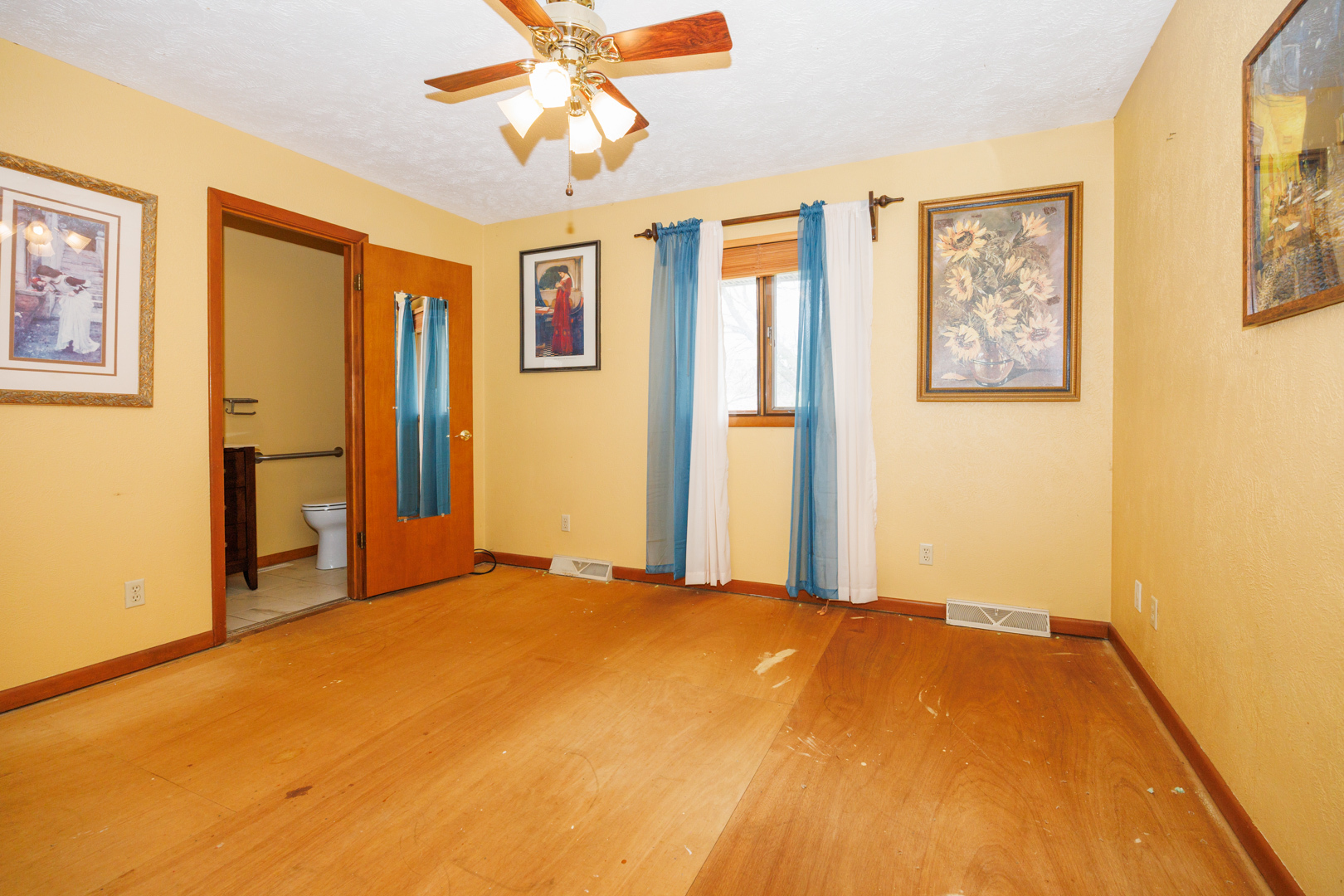 1202 N Linden Street, Normal, IL 61761