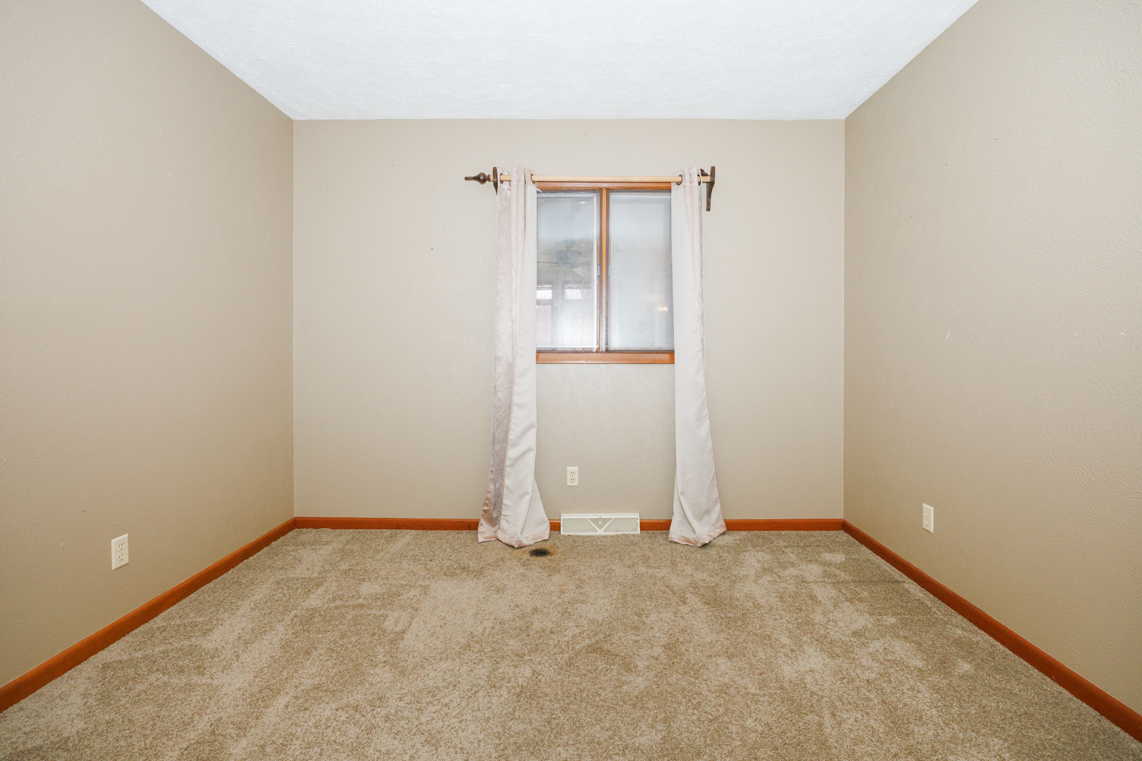 1202 N Linden Street, Normal, IL 61761