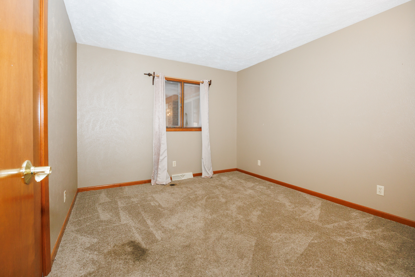 1202 N Linden Street, Normal, IL 61761