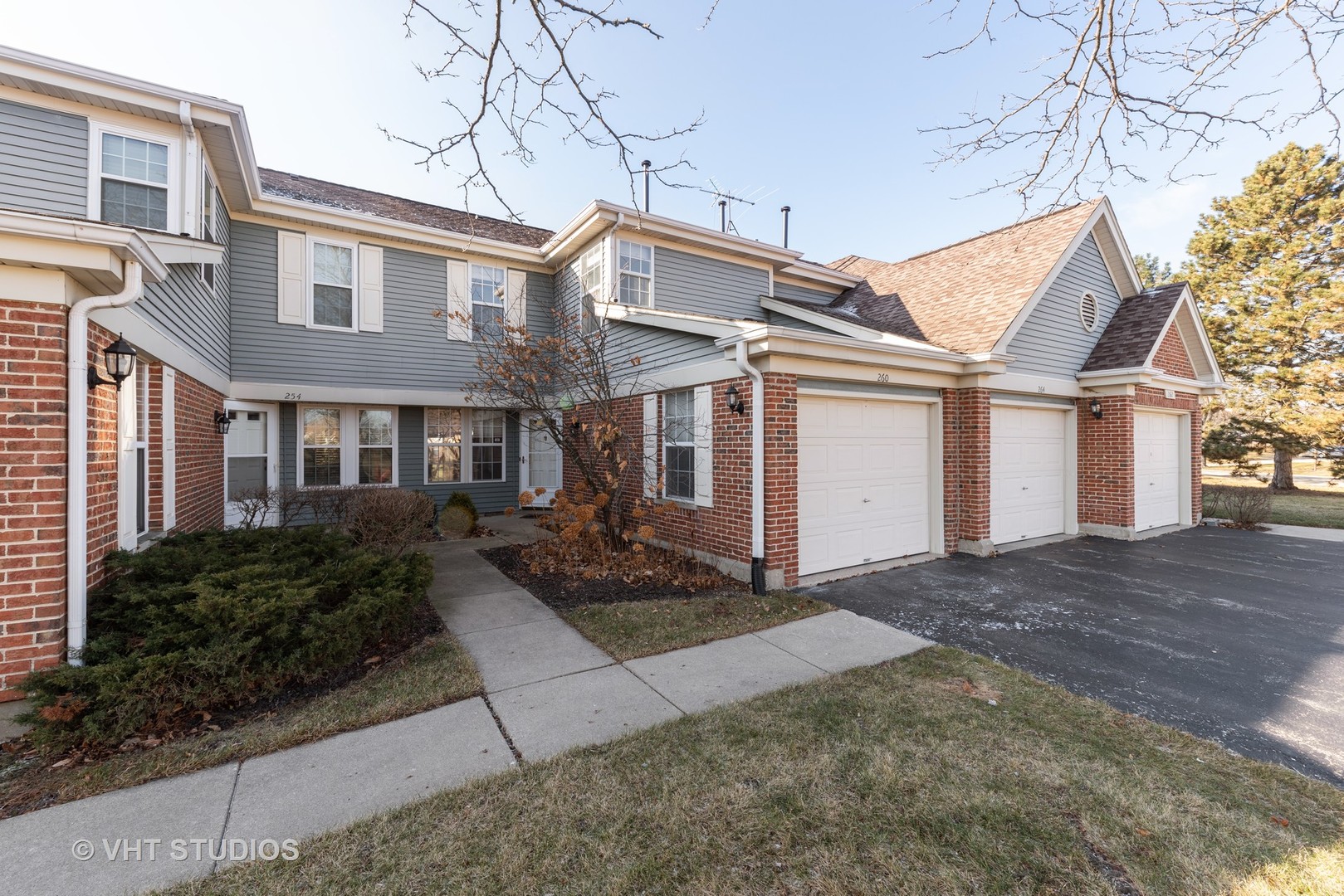 260 E Fabish Drive, Buffalo Grove, IL 60089