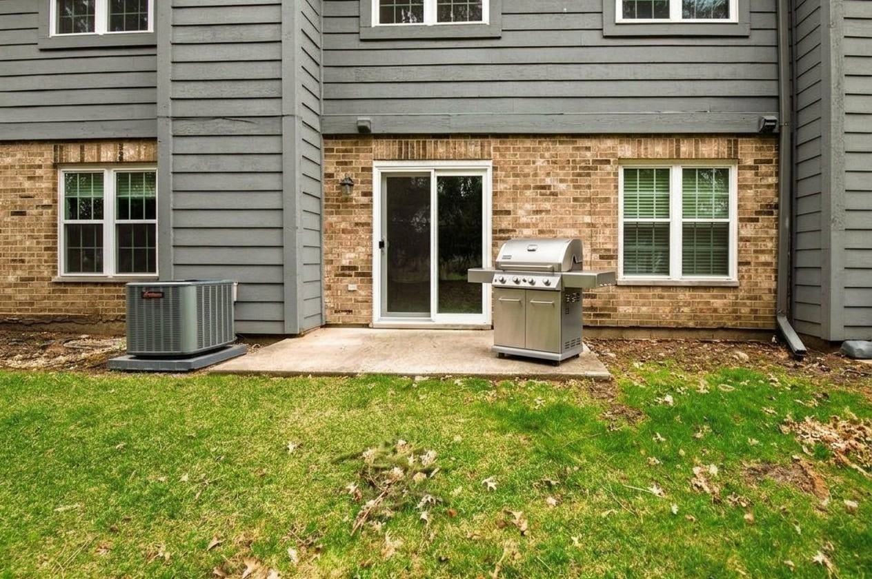 43 Foxcroft Road #43-127, Naperville, IL 60565