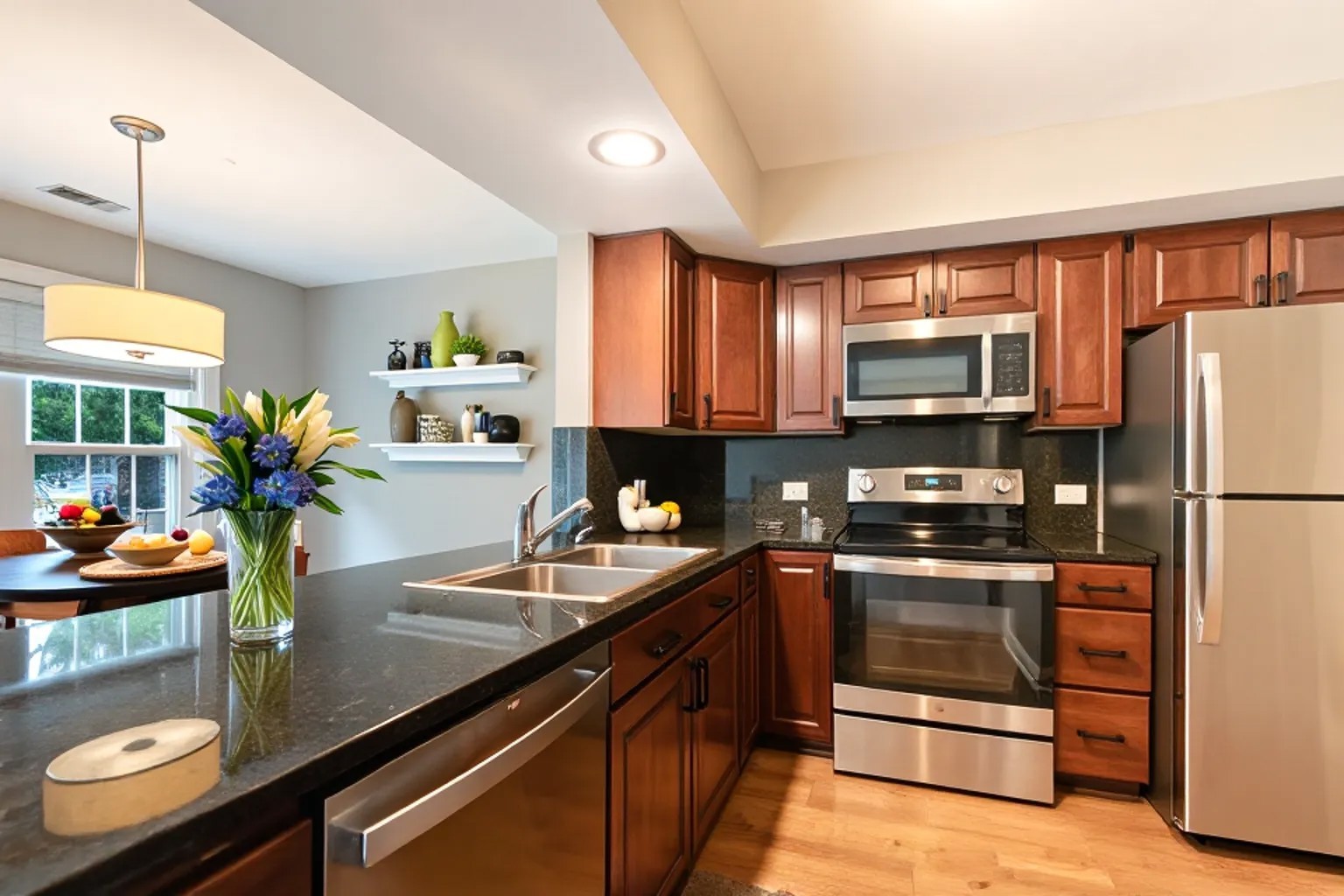 43 Foxcroft Road #43-127, Naperville, IL 60565