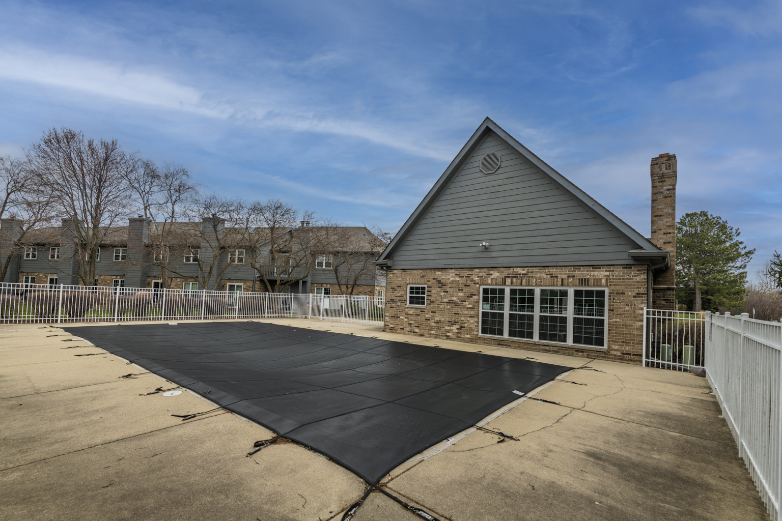 43 Foxcroft Road #43-127, Naperville, IL 60565