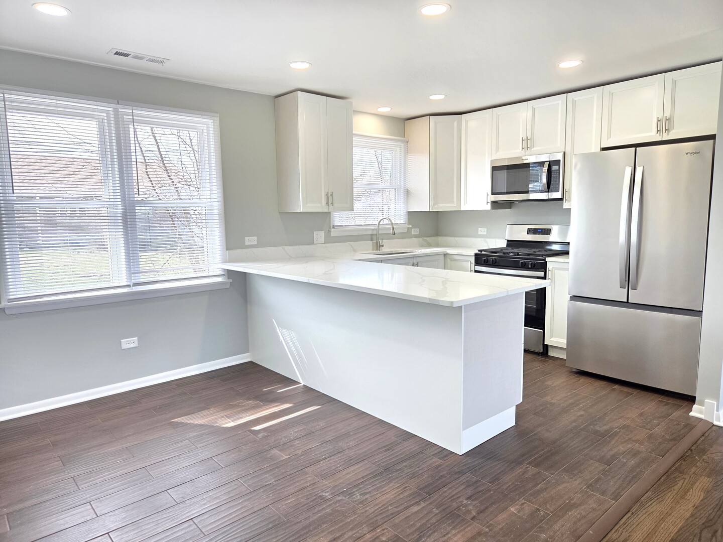 7841 W 74 Street, Bridgeview, IL 60455