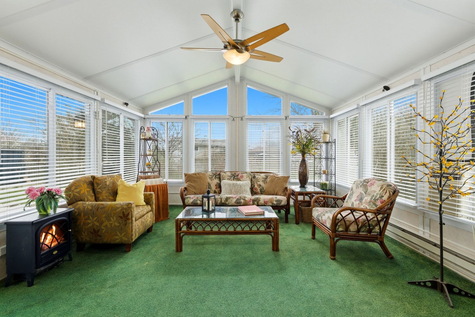 126 June Lane, Lombard, IL 60148