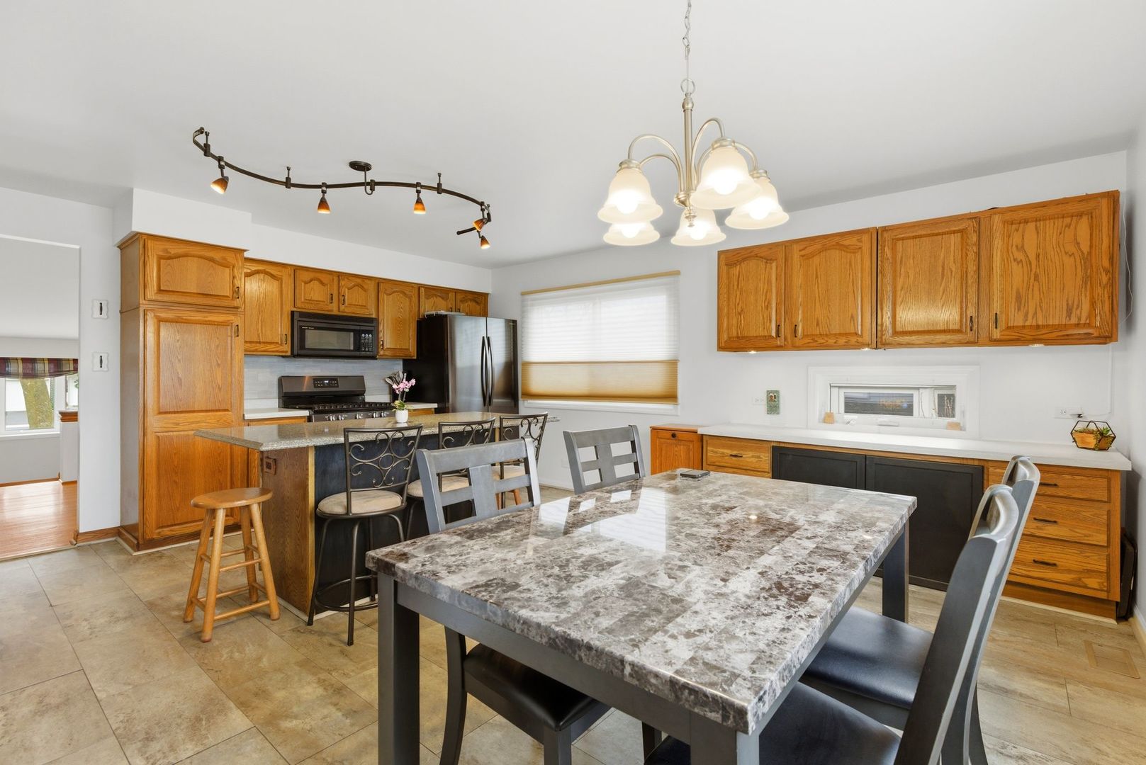 126 June Lane, Lombard, IL 60148