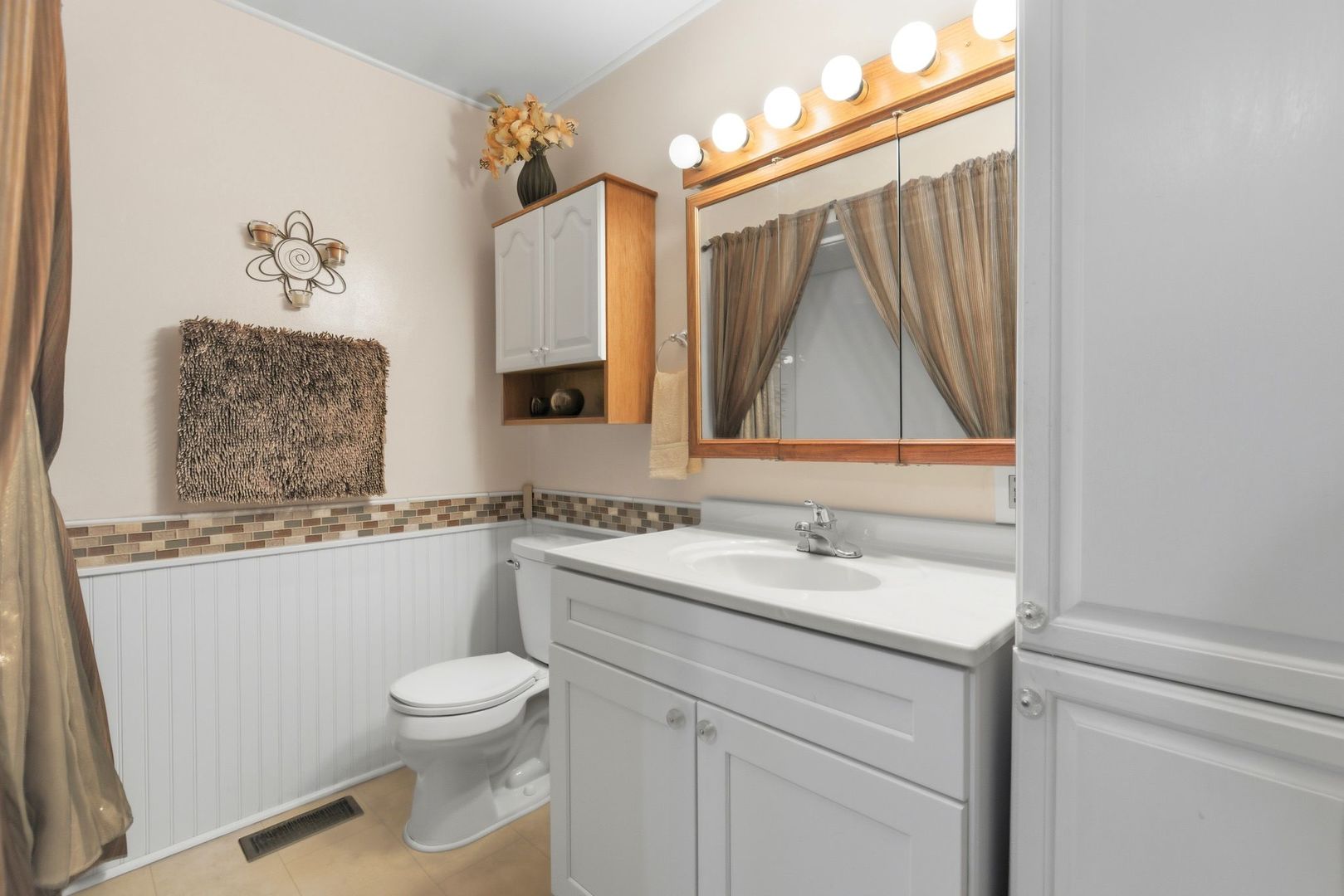 126 June Lane, Lombard, IL 60148