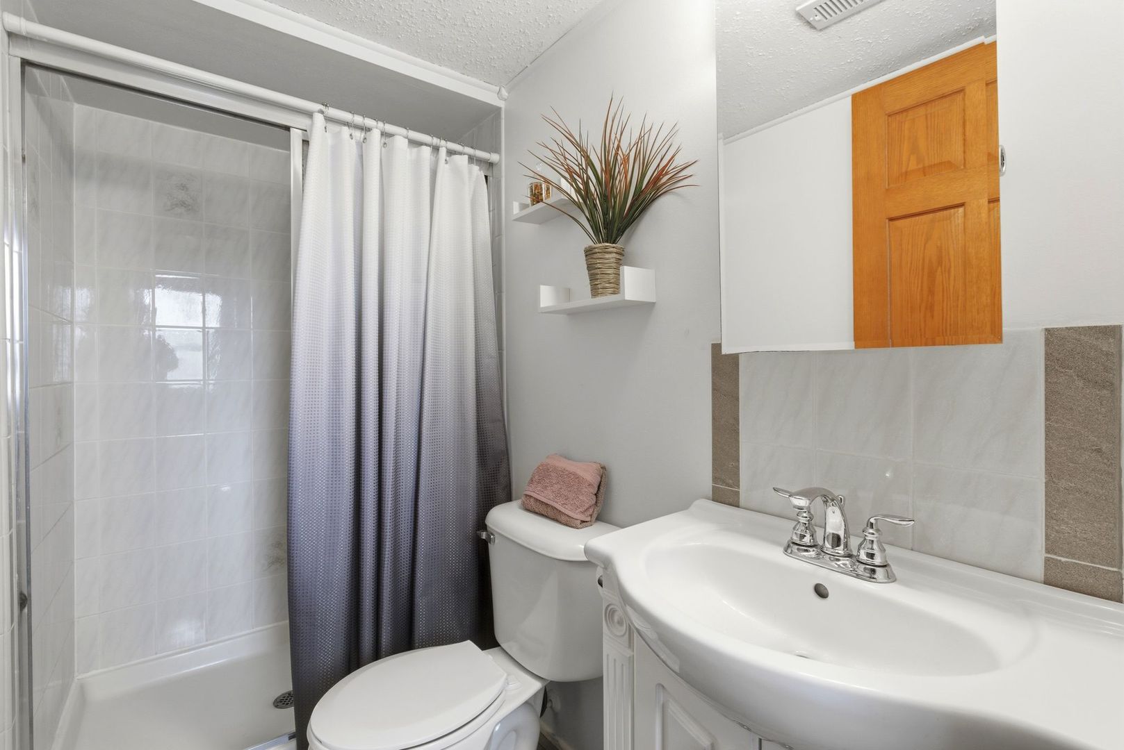 126 June Lane, Lombard, IL 60148