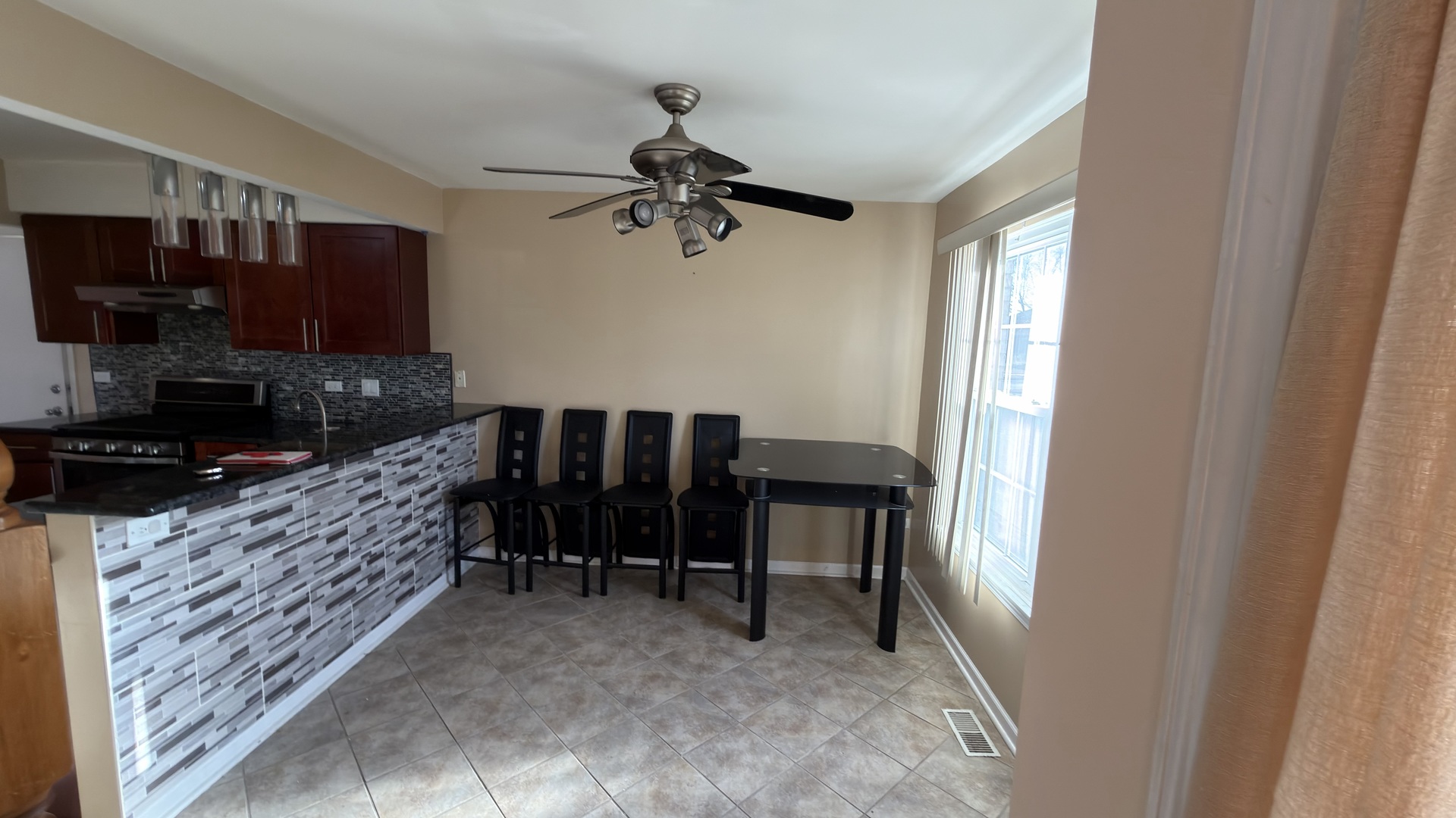 8114 160th Street, Tinley Park, IL 60477