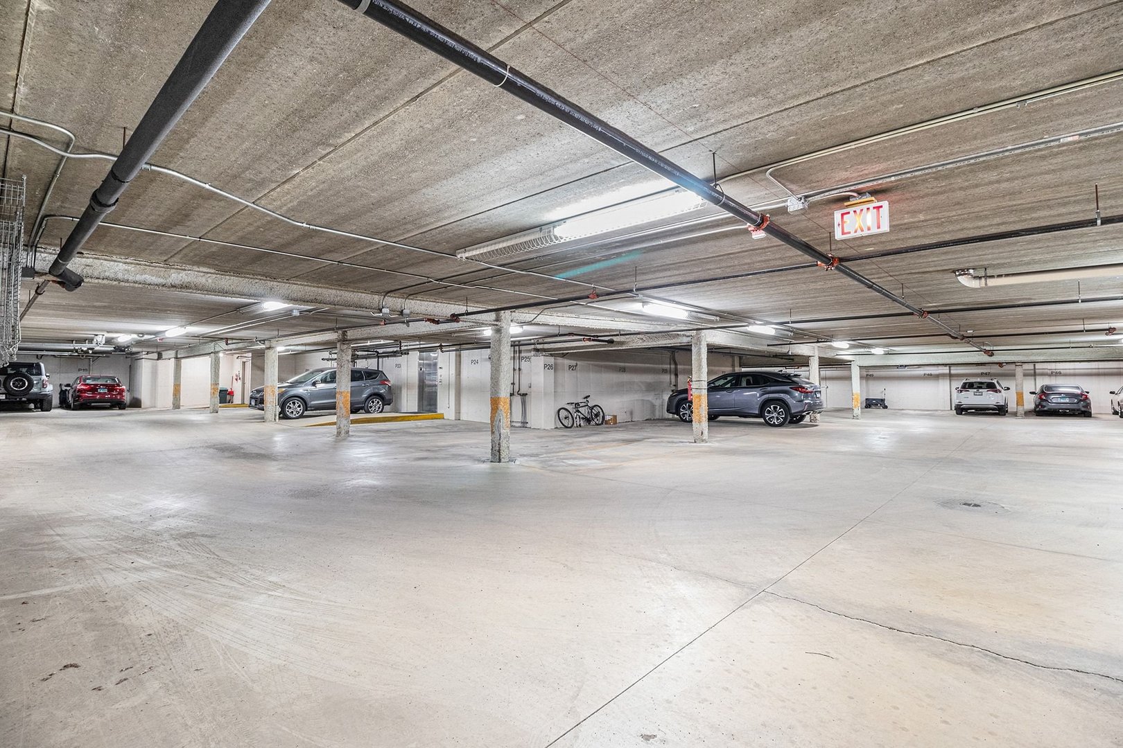 57 E Hattendorf Avenue #304, Roselle, IL 60172