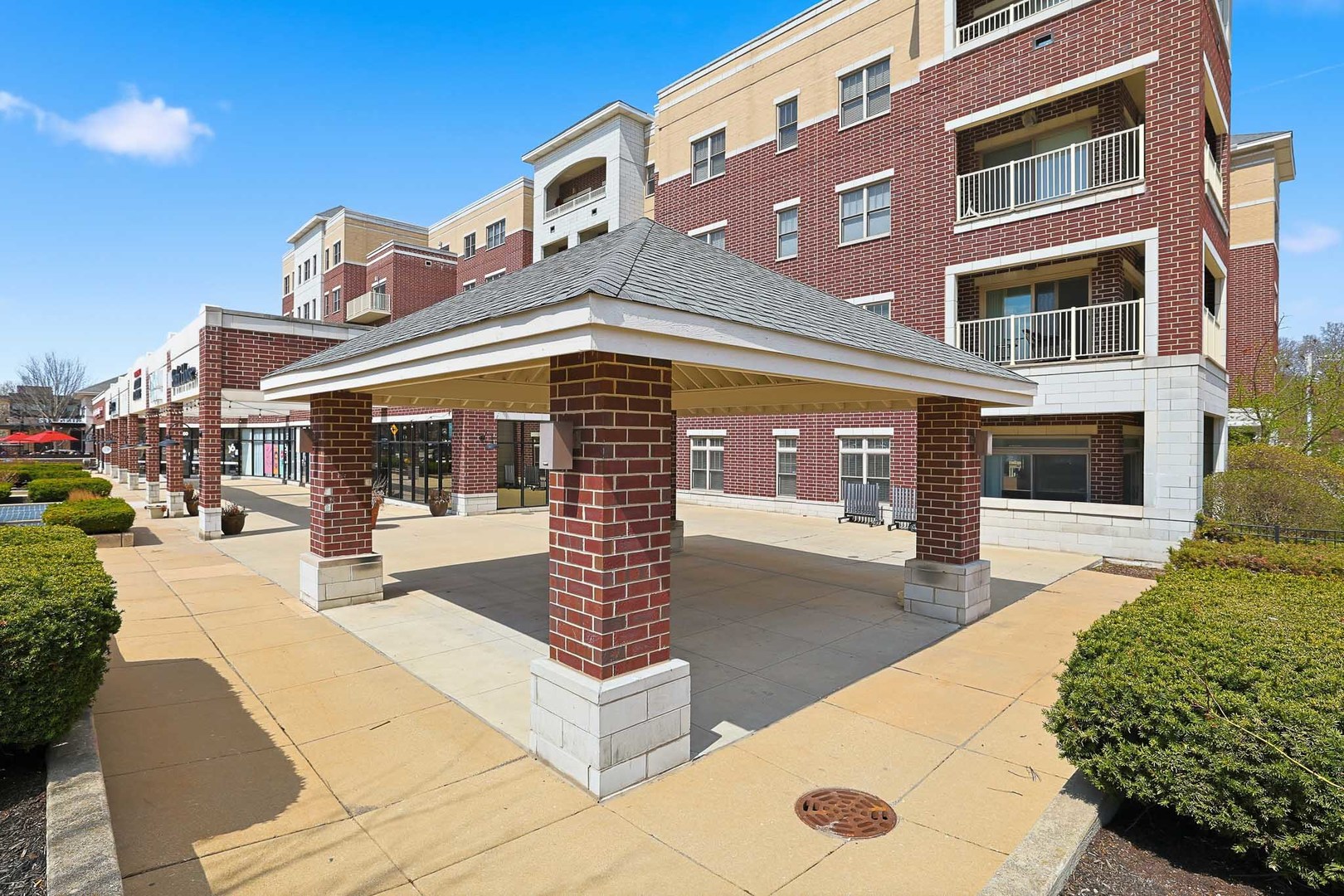 965 Rogers Street #104, Downers Grove, IL 60515