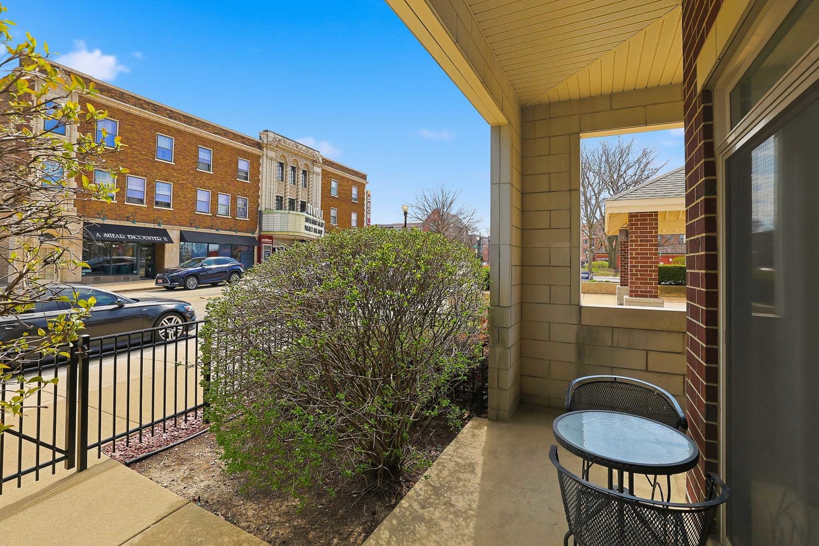 965 Rogers Street #104, Downers Grove, IL 60515