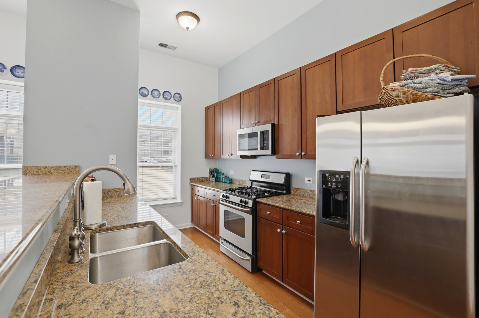 965 Rogers Street #104, Downers Grove, IL 60515