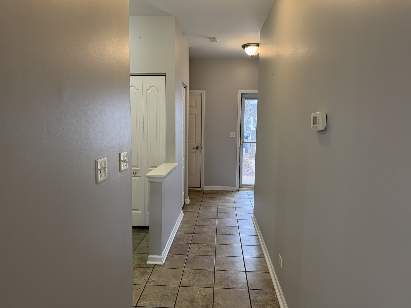 1225 Brookdale Drive, Carpentersville, IL 60110