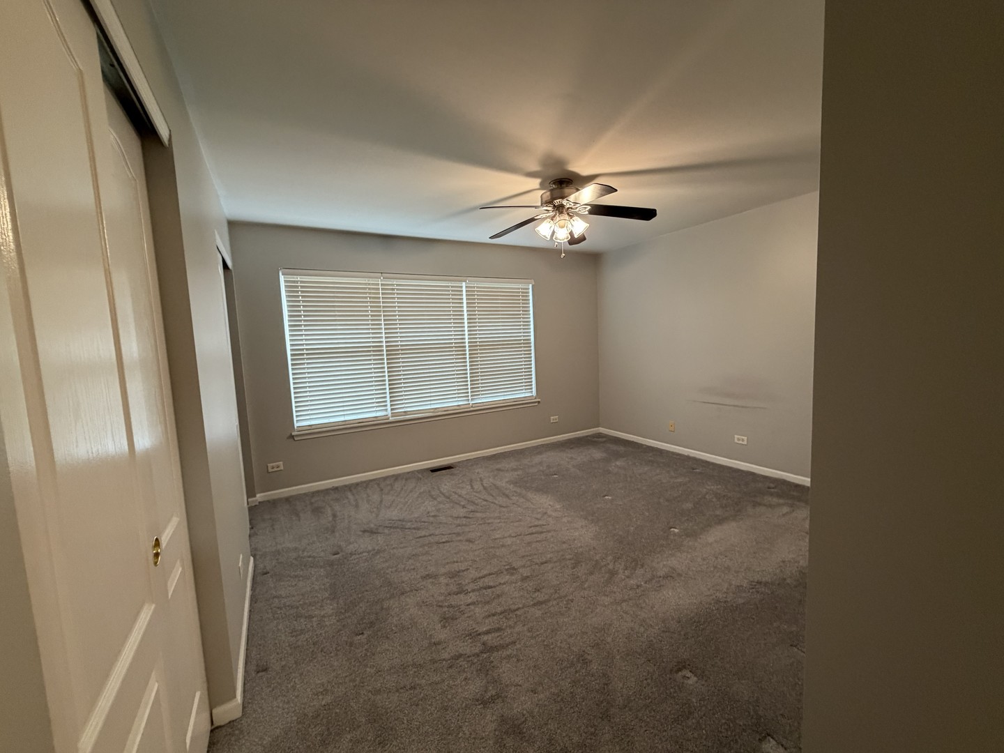 1225 Brookdale Drive, Carpentersville, IL 60110