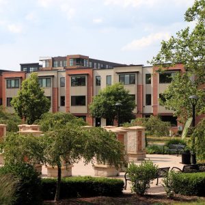 318 E Lincoln Street #318, Mount Prospect, IL 60056