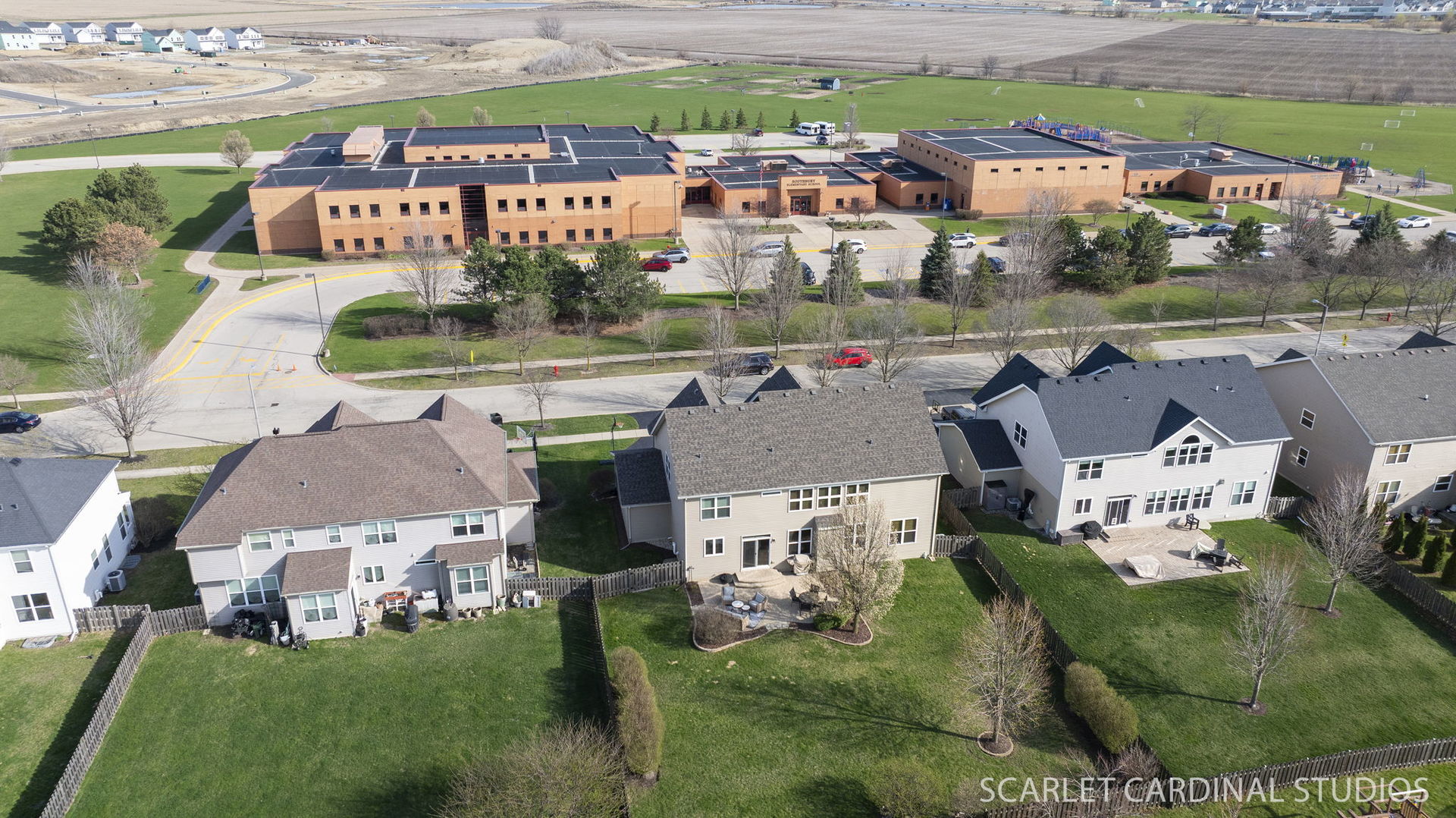 829 Preston Lane, Oswego, IL 60543