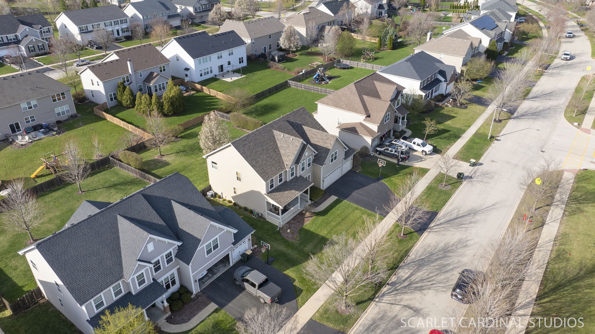 829 Preston Lane, Oswego, IL 60543