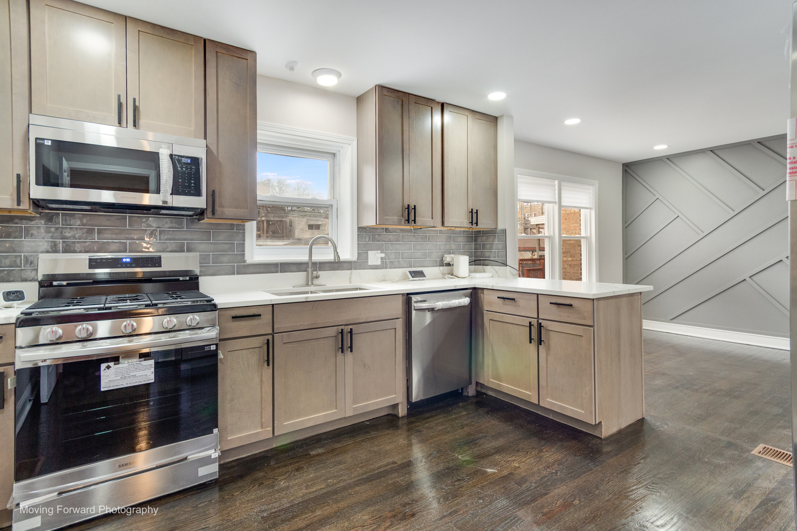 9432 S Bishop Street, Chicago, IL 60620