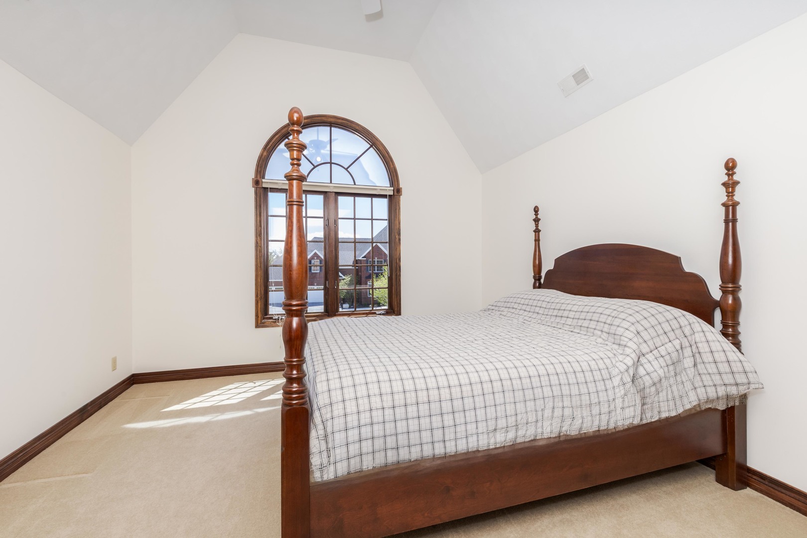 402 Northridge Estates, Normal, IL 61761