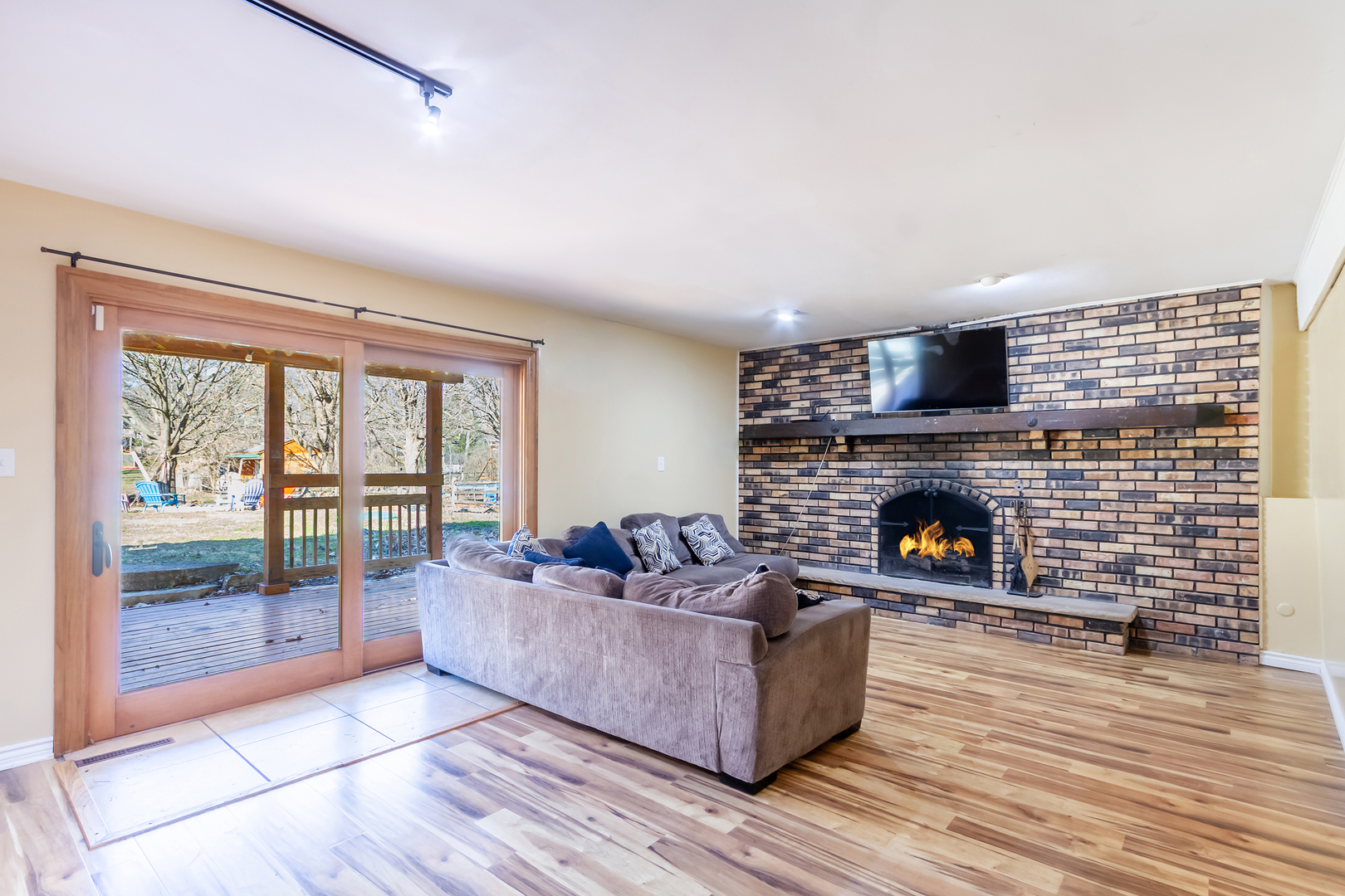 3N046 Lakeview Court, West Chicago, IL 60185