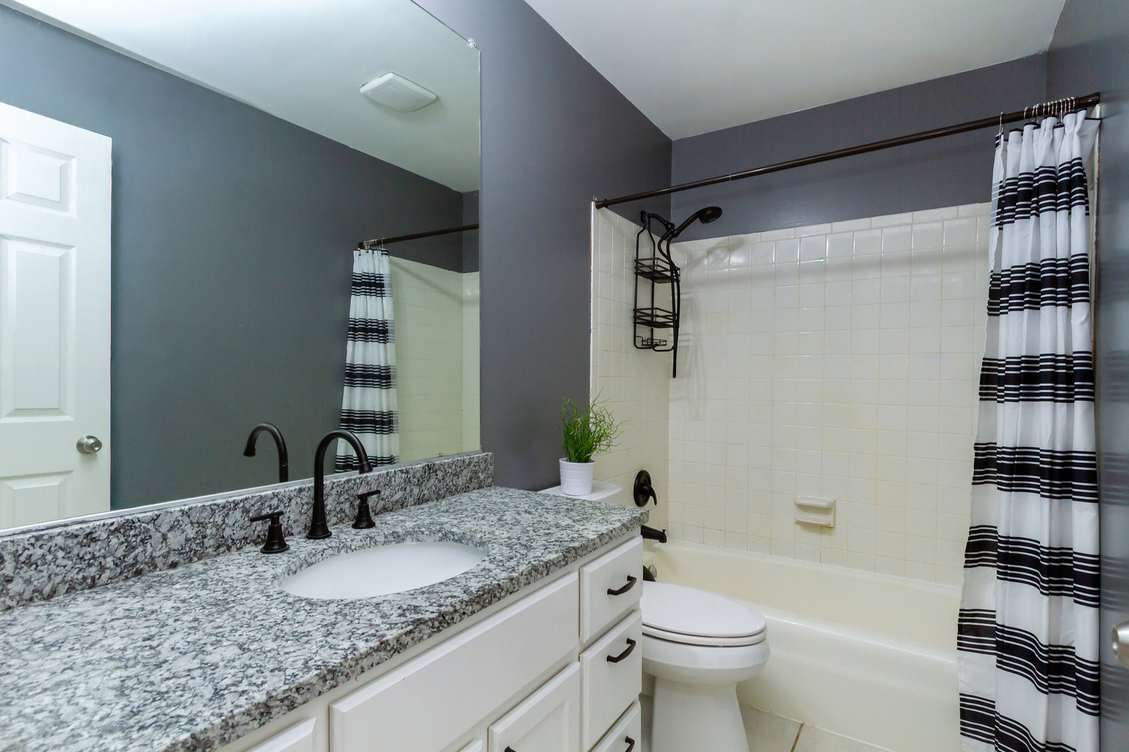 3N046 Lakeview Court, West Chicago, IL 60185