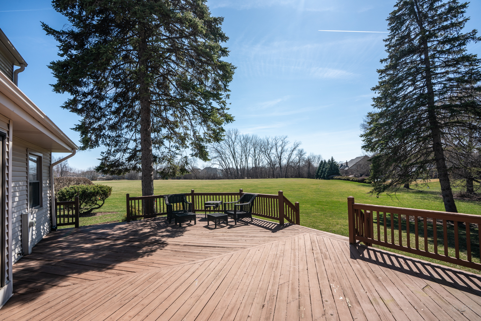 1123 Juniper Parkway, Libertyville, IL 60048