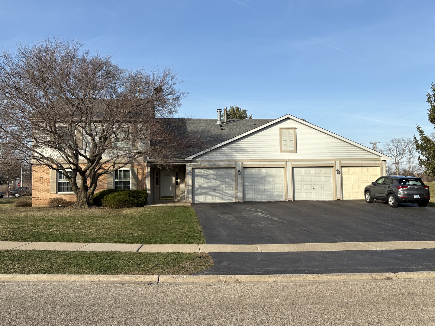 230 Crestview Drive #C, Wauconda, IL 60084