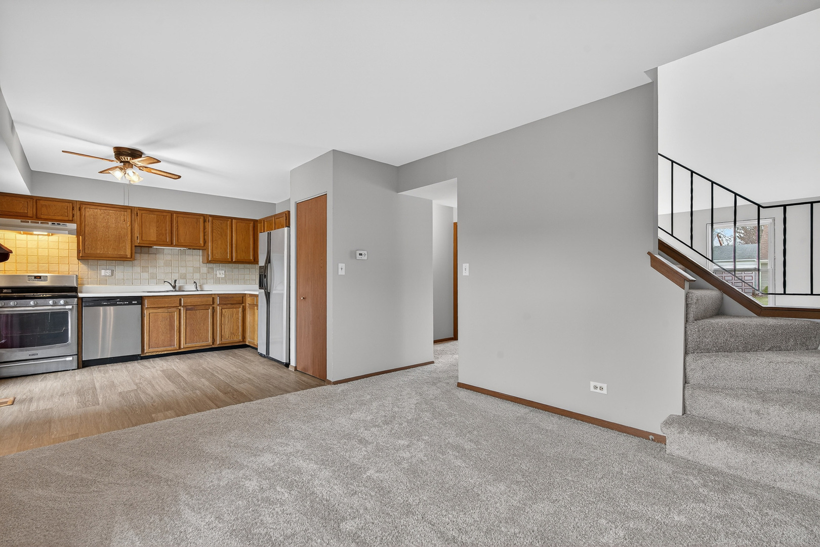 1030 Perry Drive, Algonquin, IL 60102