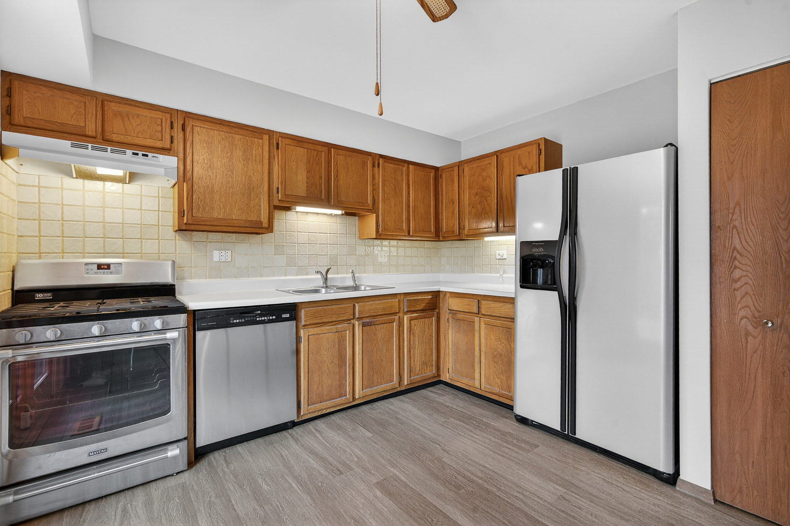 1030 Perry Drive, Algonquin, IL 60102