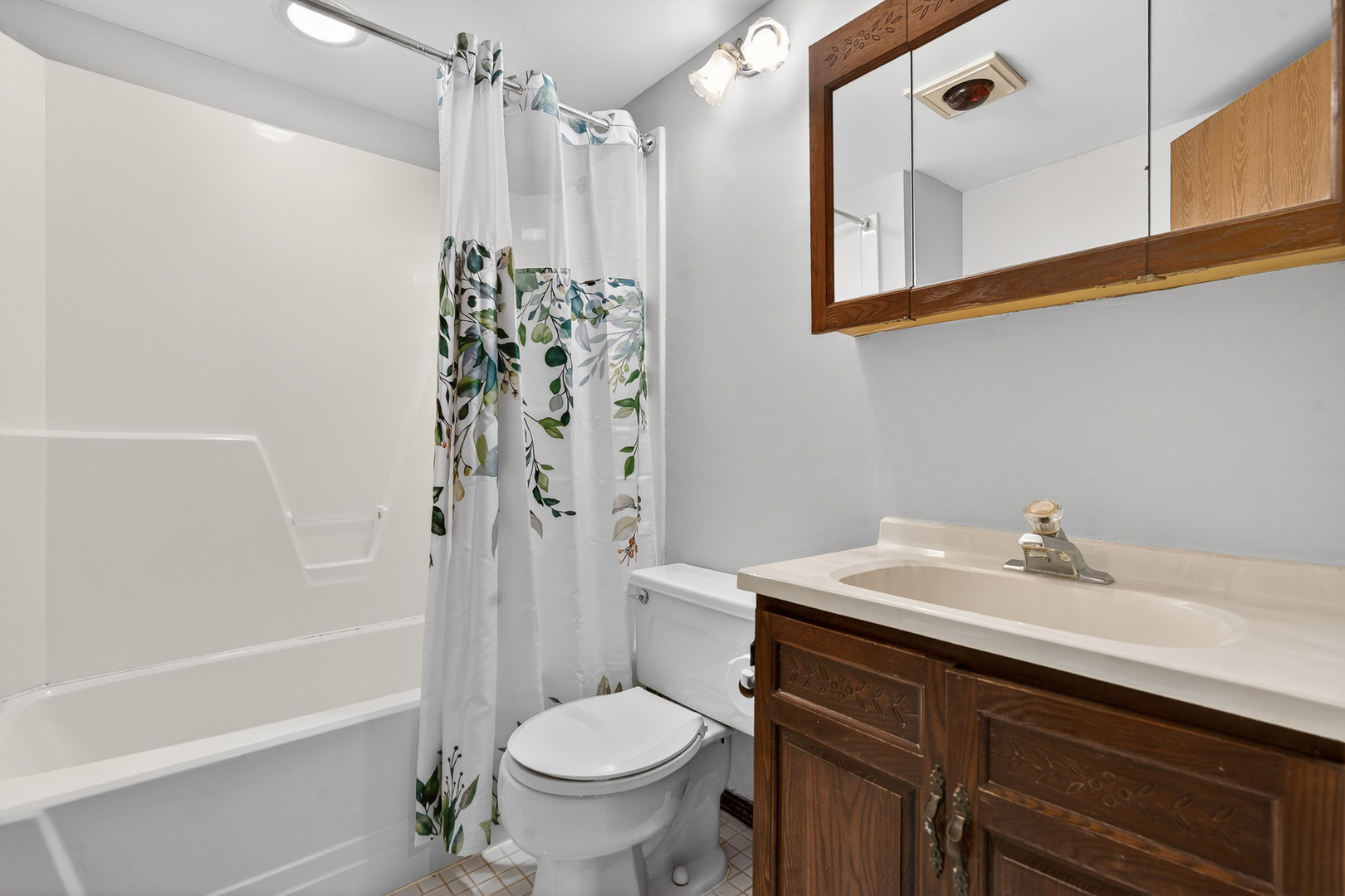 1030 Perry Drive, Algonquin, IL 60102