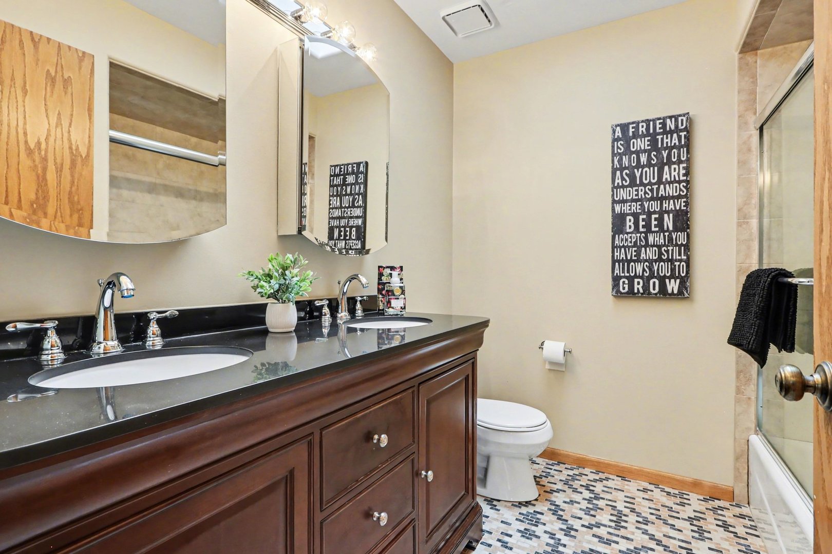 8990 W 175th Street, Tinley Park, IL 60487