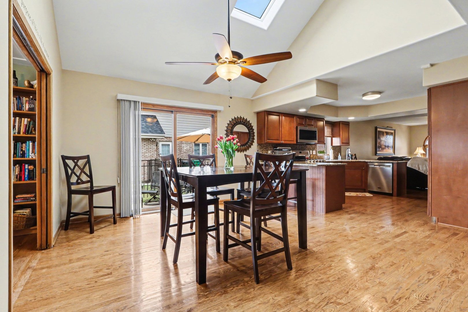 8990 W 175th Street, Tinley Park, IL 60487