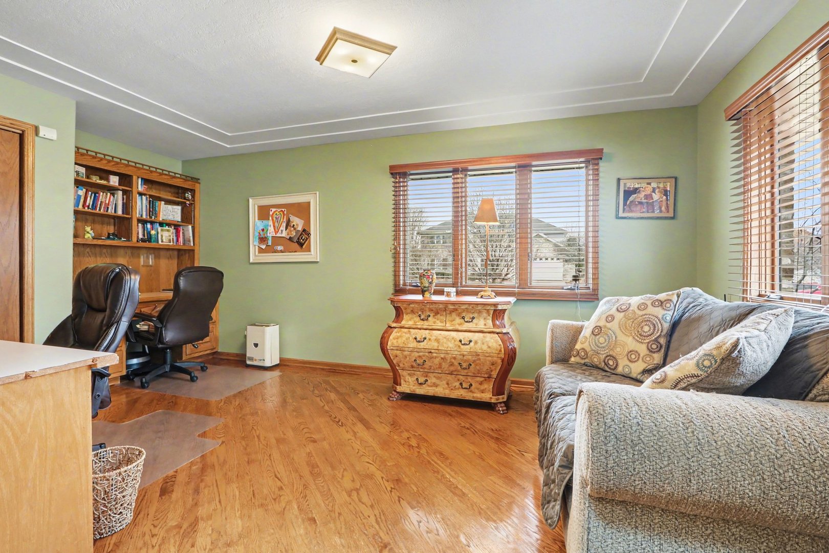 8990 W 175th Street, Tinley Park, IL 60487