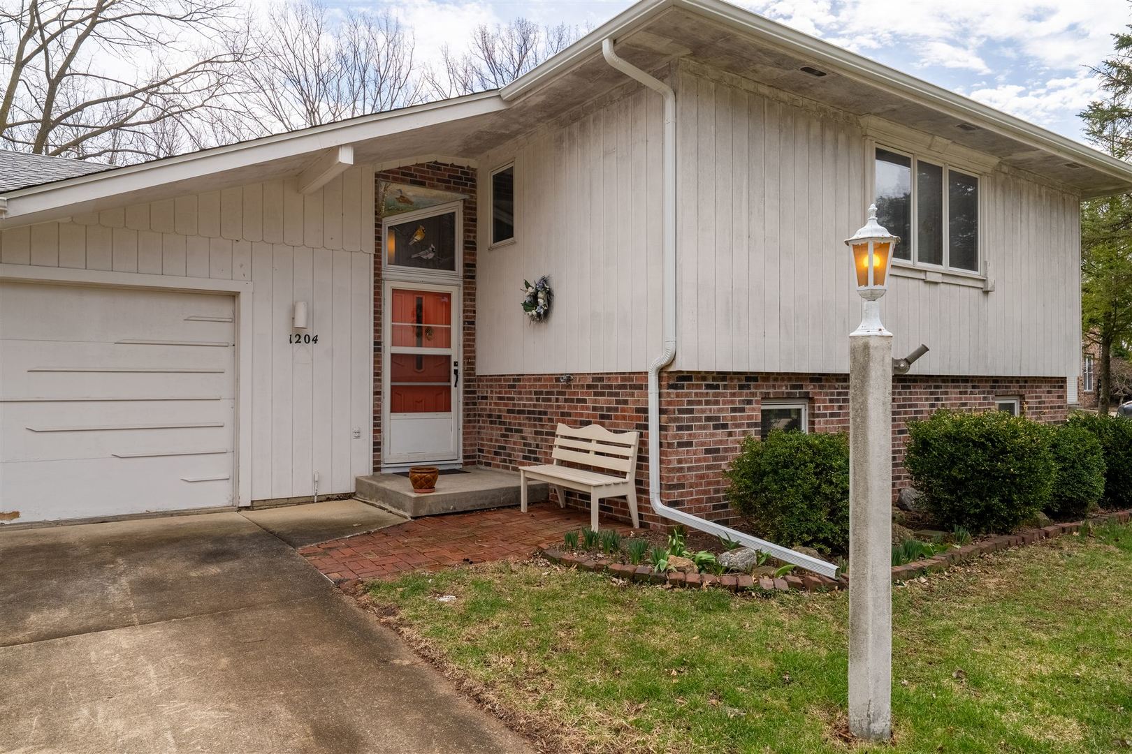 1204 Timber Ridge Court, Normal, IL 61761