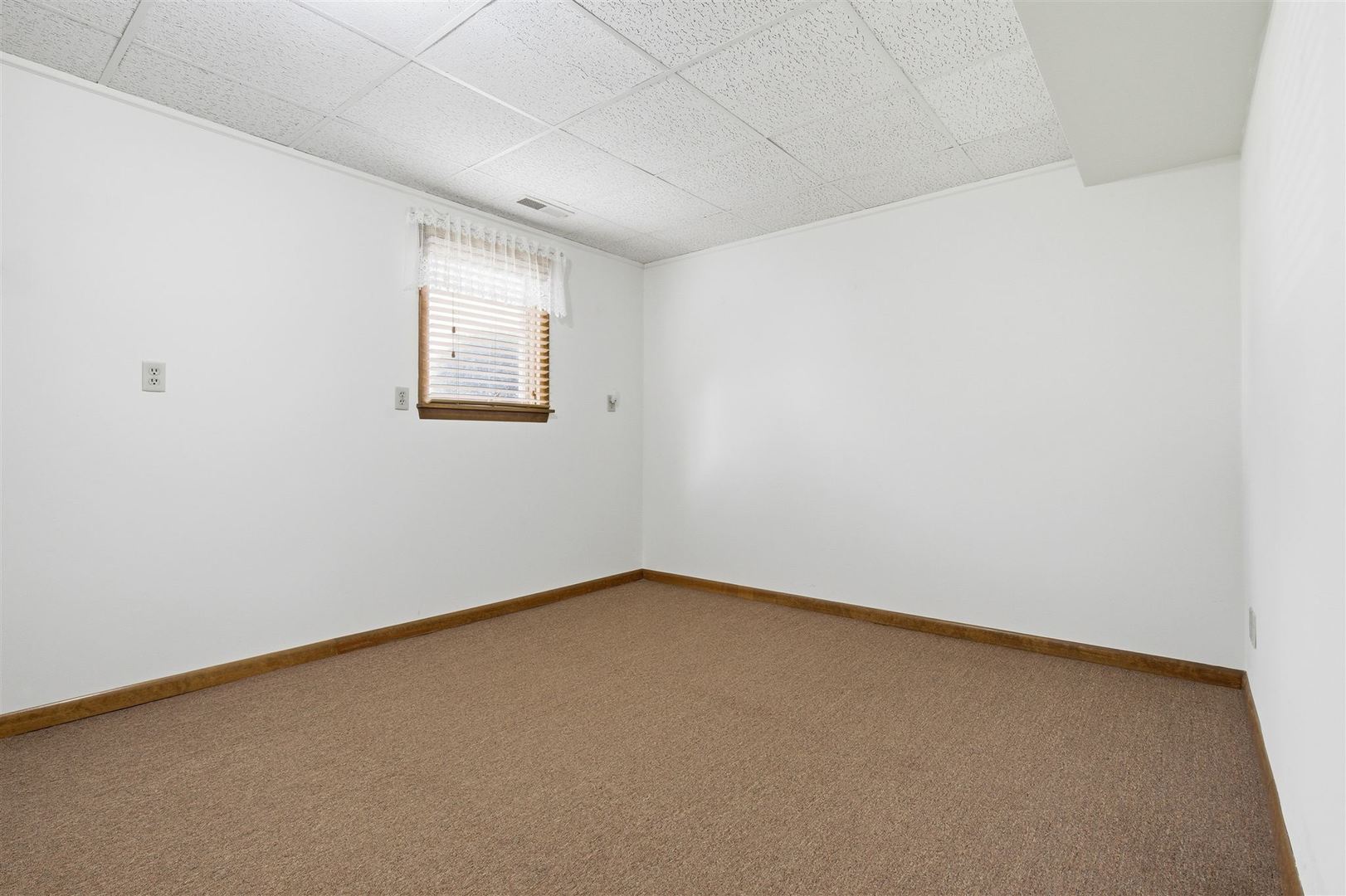 1204 Timber Ridge Court, Normal, IL 61761