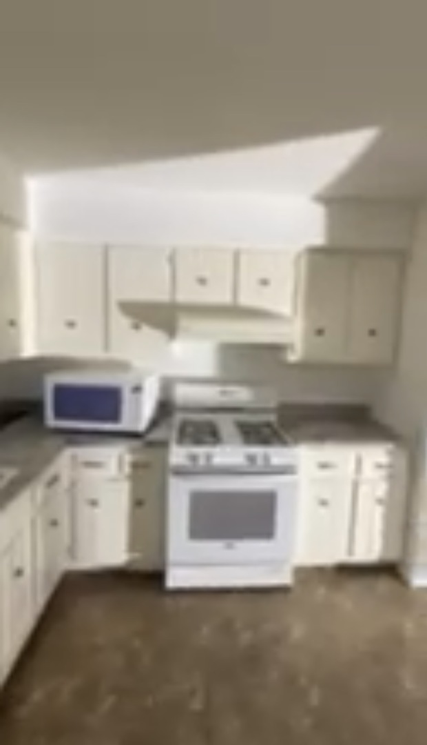 7131 Hickory Street #6, Tinley Park, IL 60477