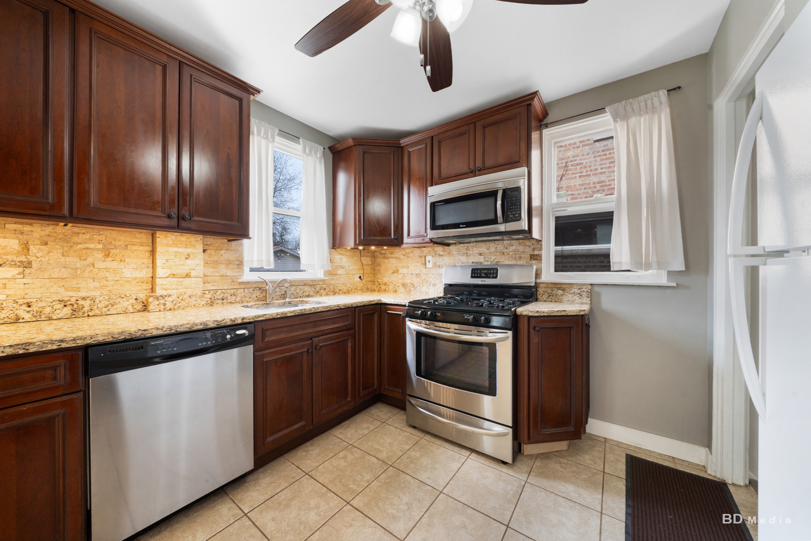 10548 S Springfield Avenue, Chicago, IL 60655