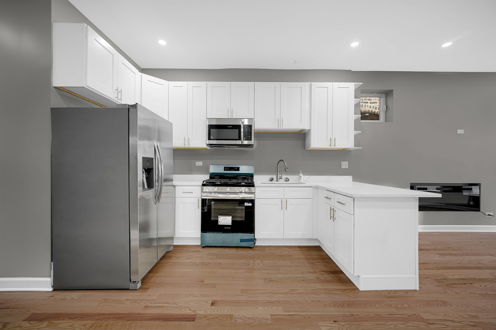 4528 W Maypole Avenue, Chicago, IL 60624