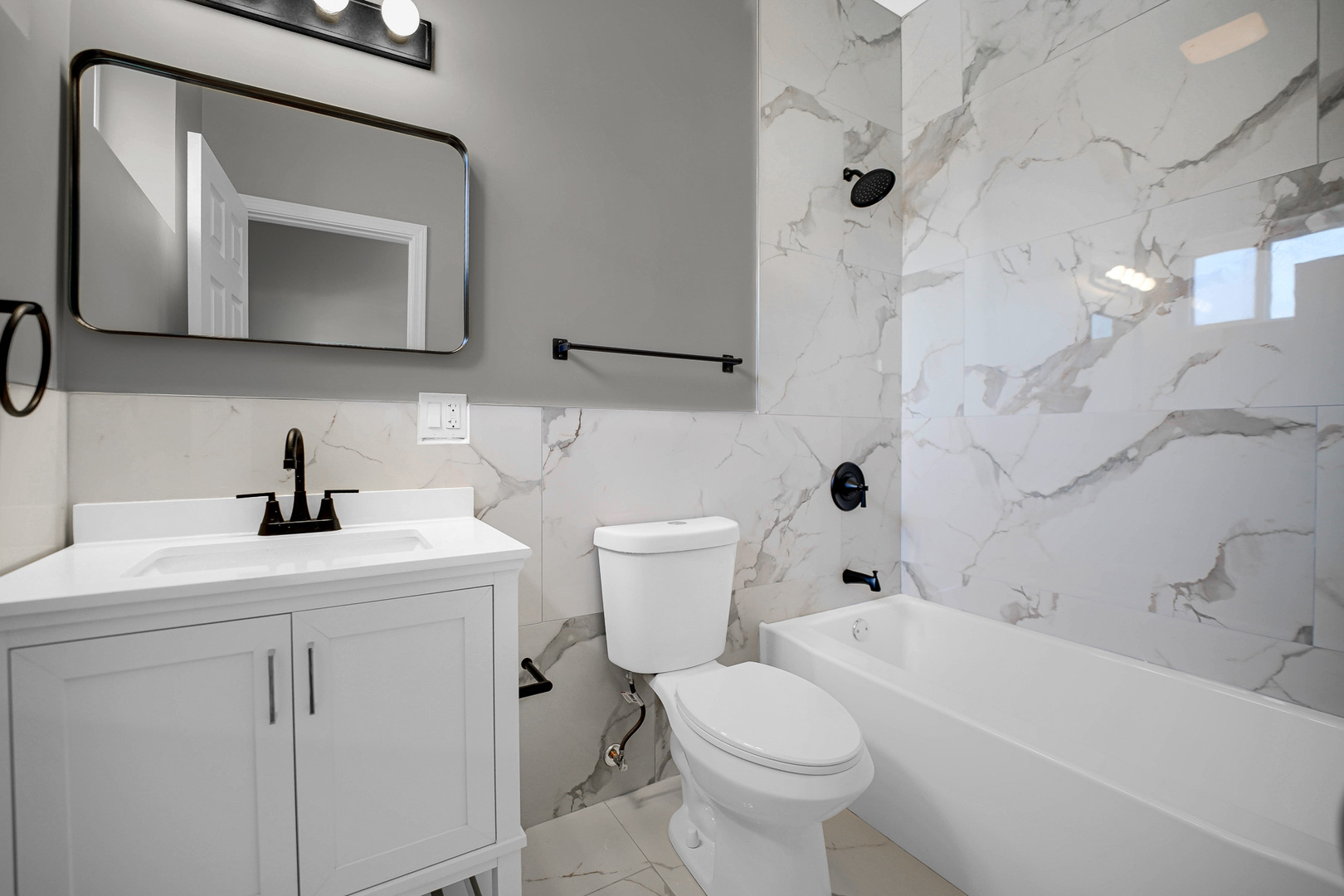 4528 W Maypole Avenue, Chicago, IL 60624